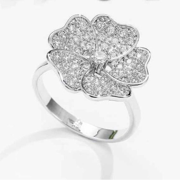 White Hibiscus Flower Ring - Picture 3 of 5